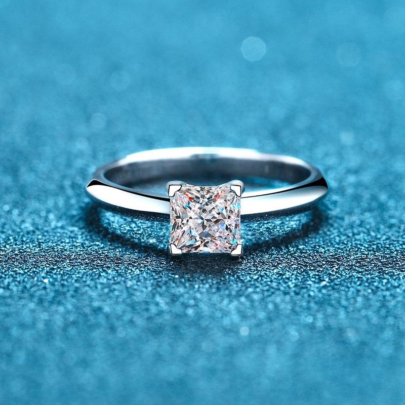 S925Sterling Silver Moissanite:CZ Stone Rings Women's Type THome Style Four-Prong1Carat2Carat